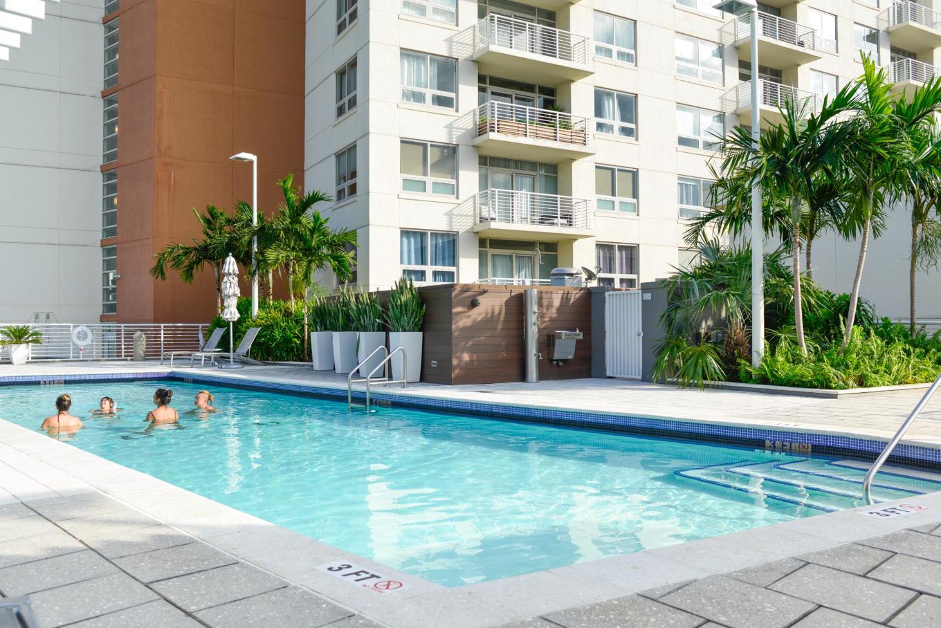 Prime Location: Midtown Finest Apartment Miami