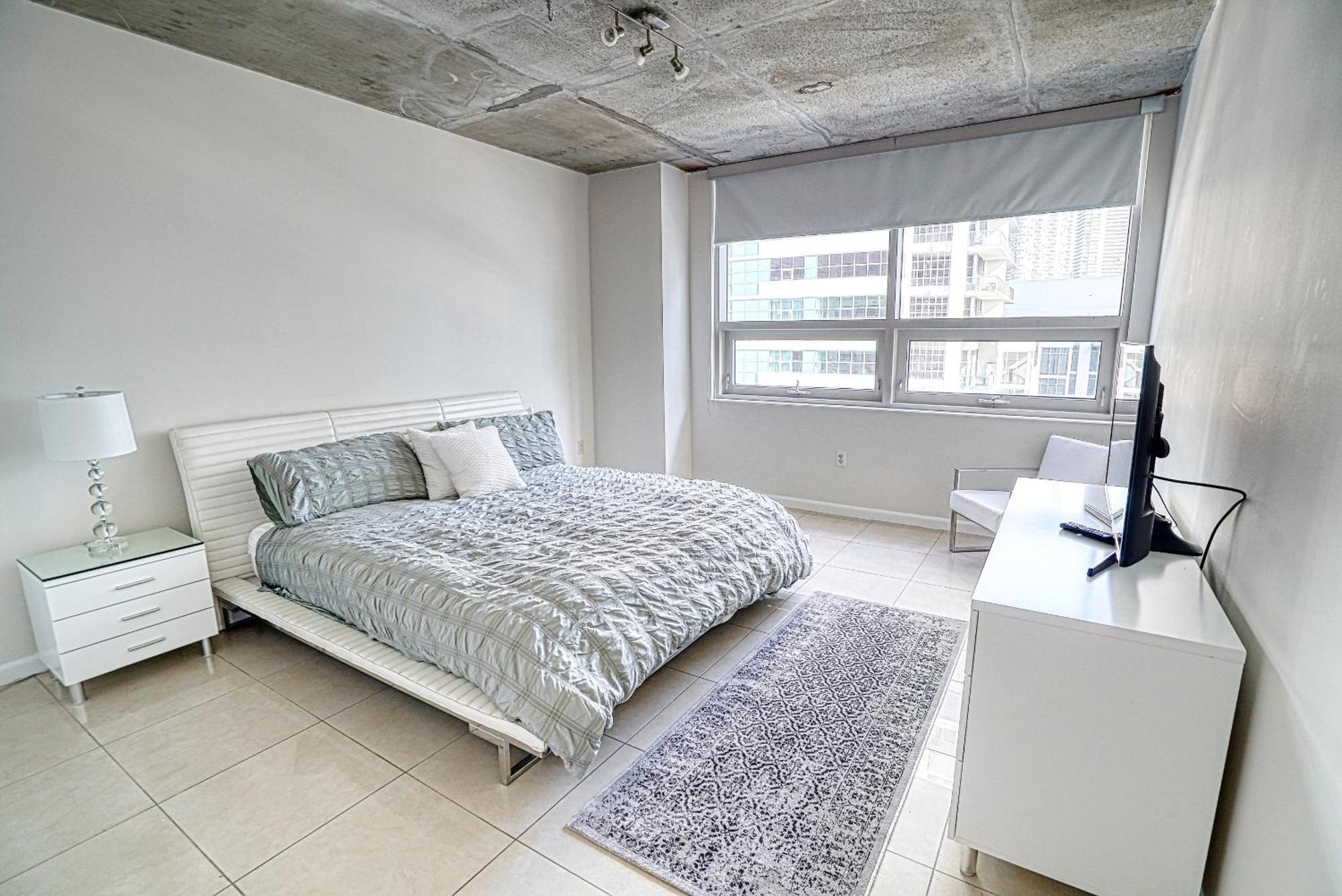 Prime Location: Midtown Finest Apartment Miami